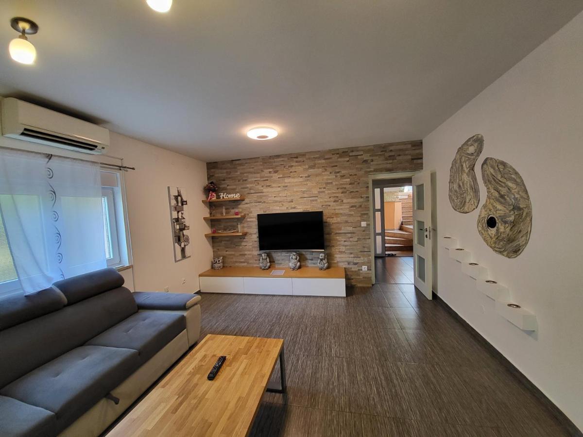 Maris Apartman